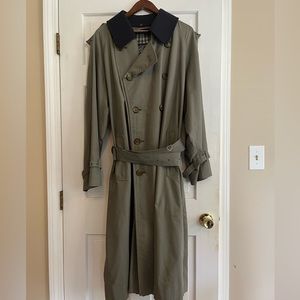 Extra LargeNo Size Tag. Length 52”; top collar-sleeve bottom 33”; pit-pit 23”